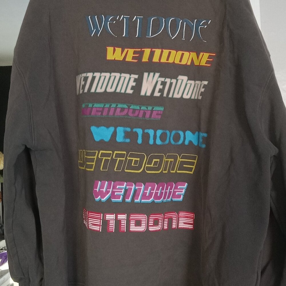Sweatshirt - Picture 2 of 3
